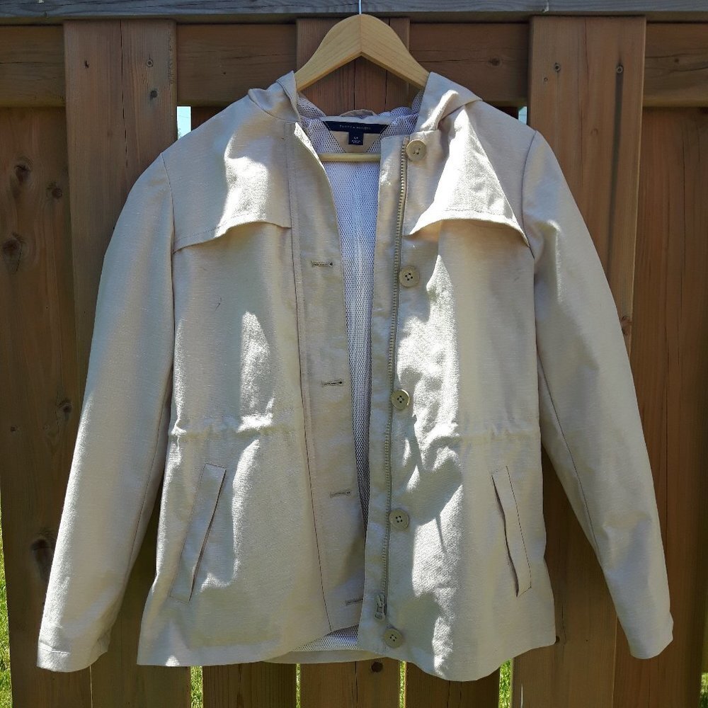 Attractive Tommy Hilfiger Cinch Waist Coat Medium